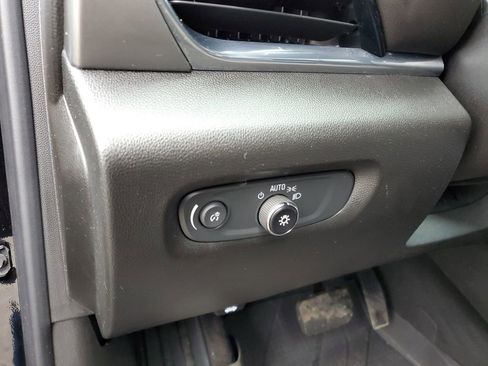 Certified 2023 Chevrolet Traverse LT w/ LPO, Floor Liner Package image 9