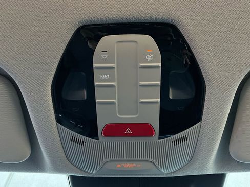 Used 2025 Kia K4 LXS image 15