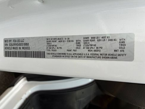 Used 2025 RAM ProMaster 2500 w/ Convenience Group FWD image 20