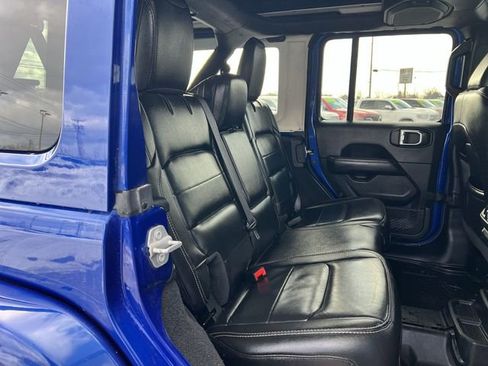 Used 2020 Jeep Wrangler Unlimited Sahara AWD/4WD image 18