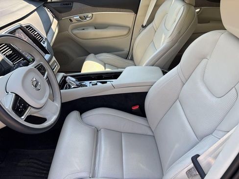Used 2023 Volvo XC90 B6 Ultimate w/ Protection Package Premier image 11