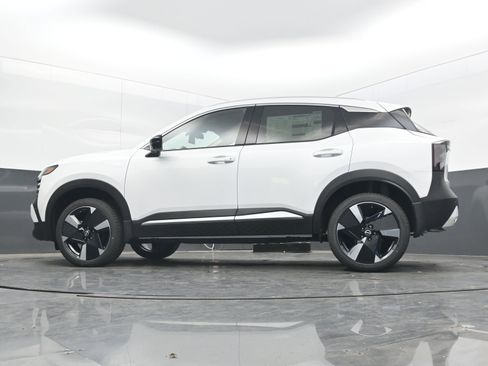 New 2026 Nissan Kicks SR w/ SR Premium Package image 27