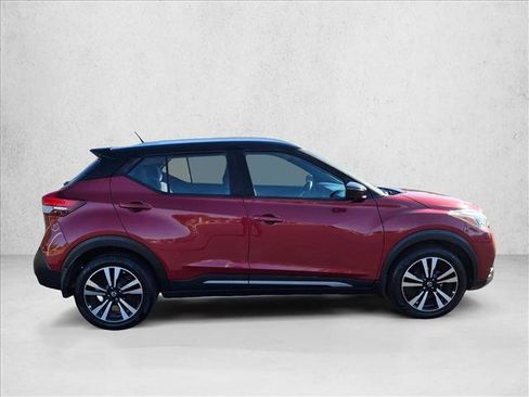 Used 2019 Nissan Kicks SR FWD image 4