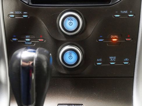 Used 2013 Ford Edge SEL image 34