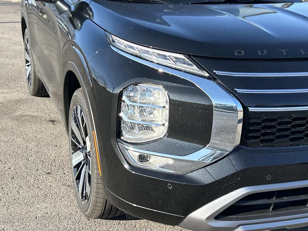 Used 2025 Mitsubishi Outlander SEL FWD image 9