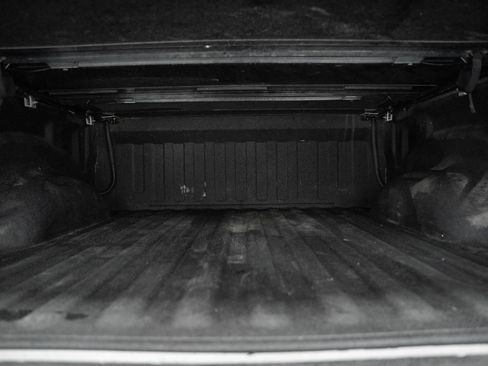 Used 2022 RAM 1500 Laramie AWD/4WD image 14
