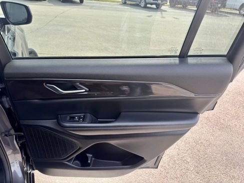 Used 2023 Jeep Grand Cherokee L Laredo image 30