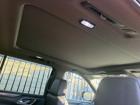 Used 2022 Chevrolet Suburban RST w/ Luxury Package image 9