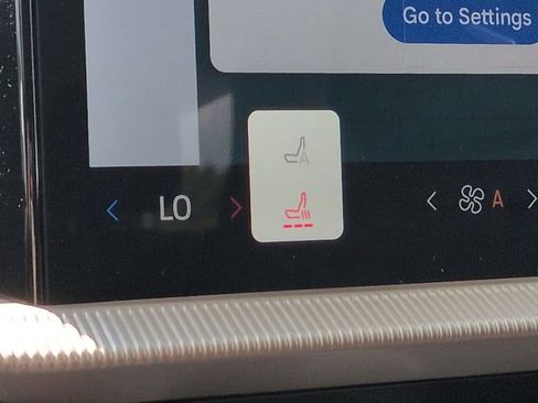 New 2025 Ford Explorer Active image 25