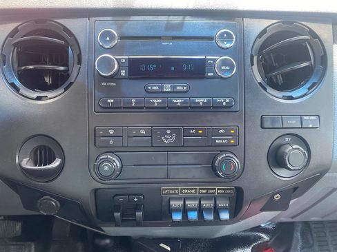 Used 2014 Ford F550 4x4 Regular Cab Super Duty image 14