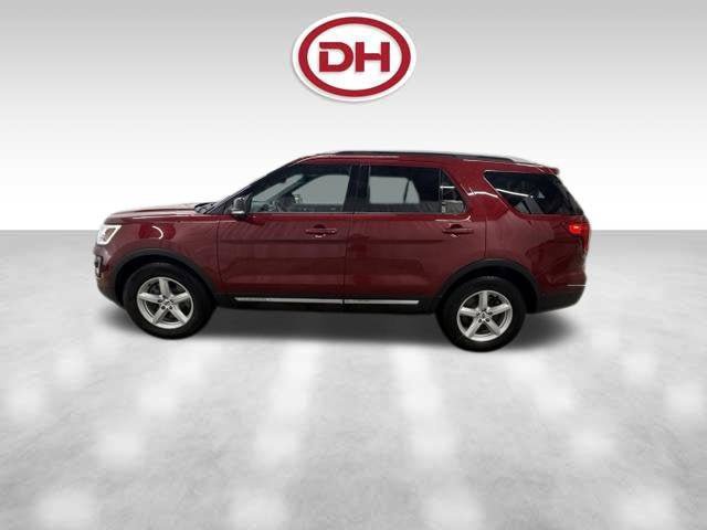 Used 2017 Ford Explorer XLT w/ Class II Trailer Tow Package AWD/4WD image 8