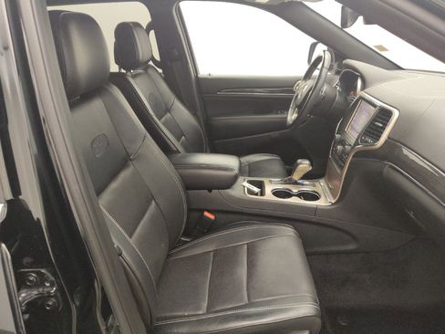 Used 2017 Jeep Grand Cherokee Overland RWD image 21