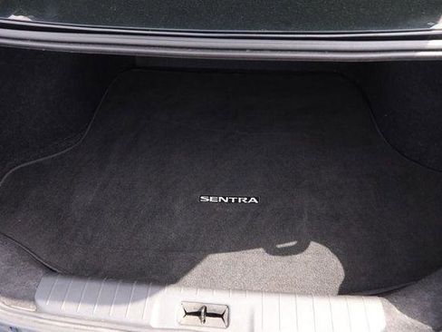 Used 2025 Nissan Sentra SR w/ Midnight Edition FWD image 7