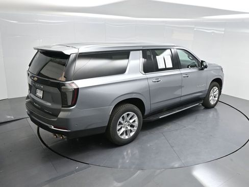 Used 2025 Chevrolet Suburban Premier image 65