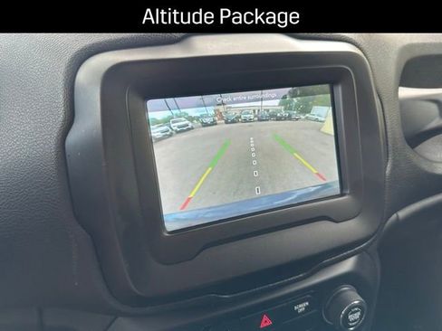 Used 2020 Jeep Renegade Altitude image 10