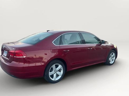 Used 2015 Volkswagen Passat 1.8T Limited Edition image 7