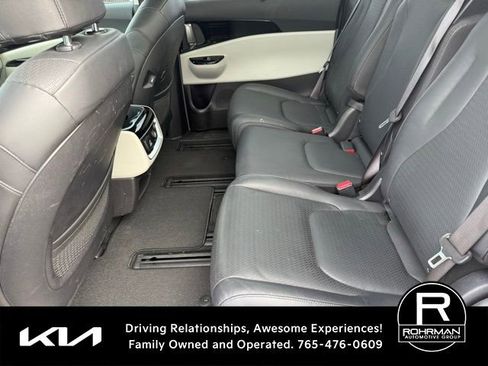 Used 2024 Kia Carnival SX Prestige image 10