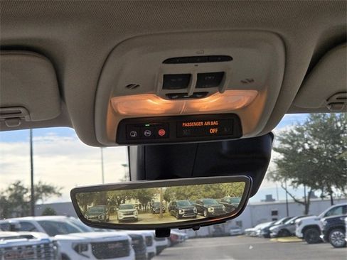 Used 2024 Buick Encore GX Avenir w/ Avenir Technology Package image 12