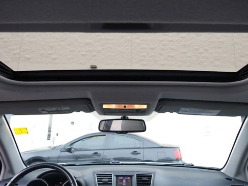 Used 2013 Toyota Highlander Limited image 31