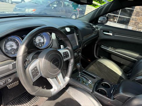 Used 2014 Chrysler 300 SRT8 w/ Leather Interior Group RWD image 12