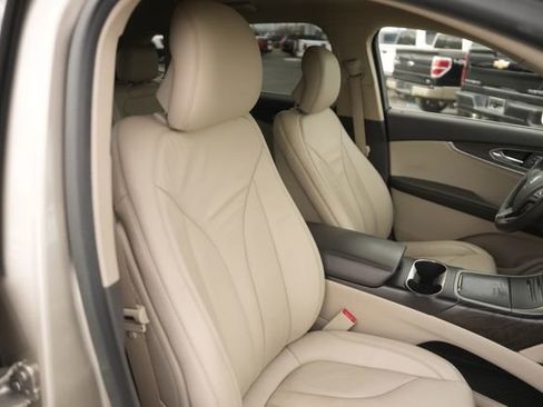 Used 2017 Lincoln MKX Select w/ Select Plus Package image 19