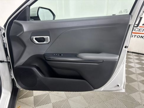 Used 2025 Kia K4 FWD image 27