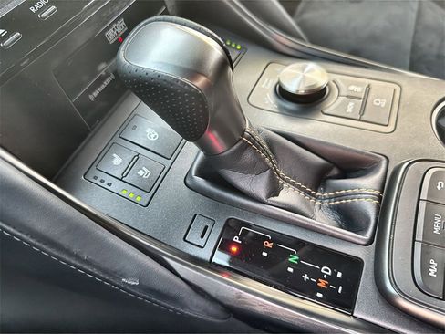 Used 2025 Lexus IS 500 500 F SPORT Performance image 22