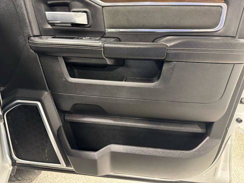 Used 2024 RAM 2500 Laramie image 10