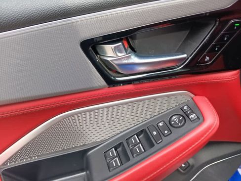 Used 2023 Acura MDX A-Spec image 17