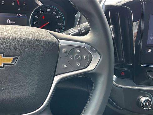 Used 2023 Chevrolet Traverse LT FWD image 24