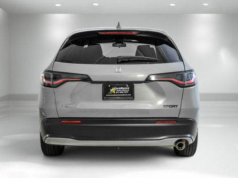 Used 2025 Honda HR-V Sport image 9