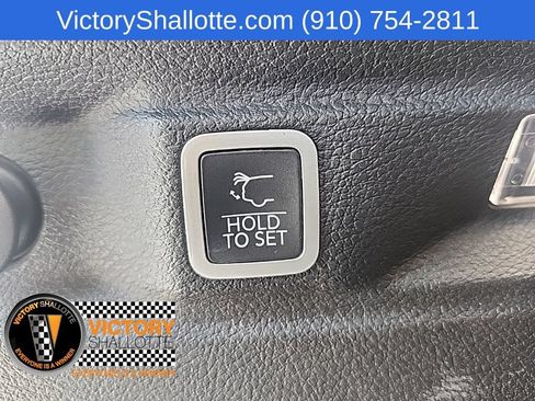 Used 2025 Jeep Grand Cherokee L Limited w/ Luxury Tech Group II AWD/4WD image 35