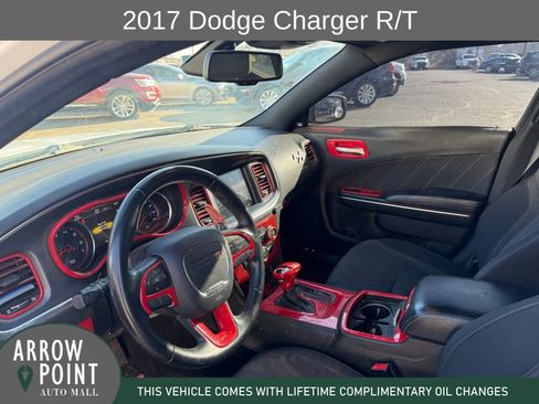 Used 2017 Dodge Charger R/T image 8