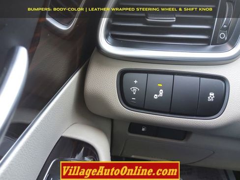 Used 2019 Kia Sorento LX image 16