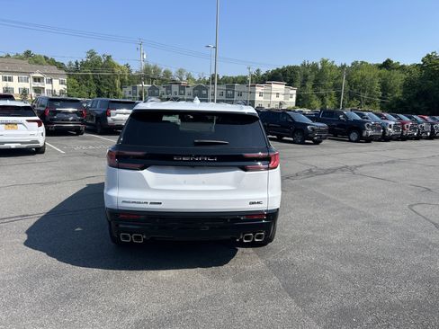 New 2026 GMC Acadia Denali Ultimate AWD/4WD image 7