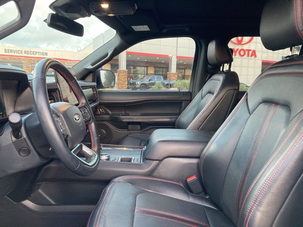 Used 2022 Ford Expedition Max Limited RWD image 10