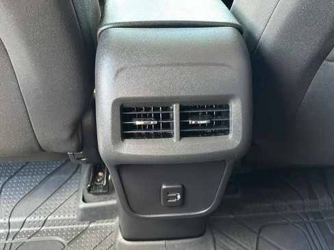 Used 2024 Chevrolet Equinox LS w/ LS Convenience Package image 33