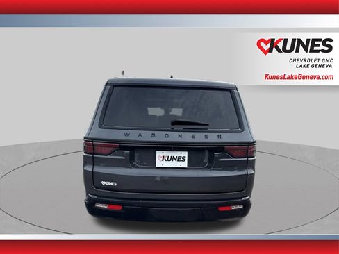 Used 2024 Jeep Wagoneer Series II AWD/4WD image 7