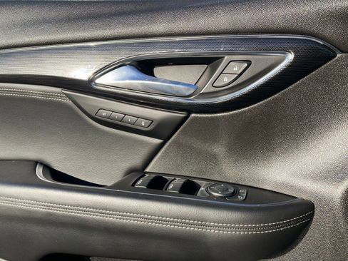 Used 2023 Buick Envision Essence image 11