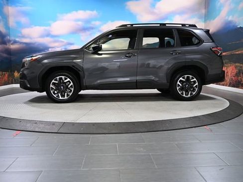 Used 2025 Subaru Forester image 5