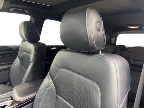 Used 2018 Mercedes-Benz GLS 450 4MATIC image 27