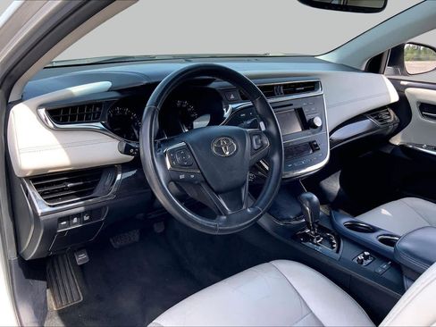 Used 2013 Toyota Avalon XLE Touring FWD image 17