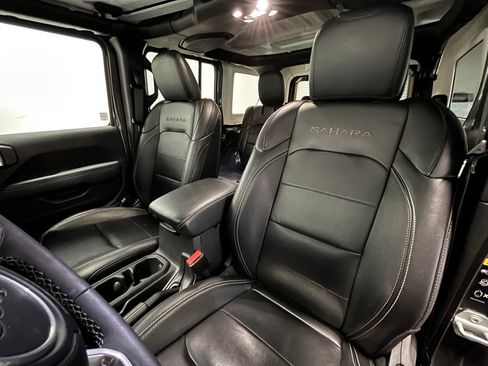 Used 2023 Jeep Wrangler Unlimited Sahara AWD/4WD image 11