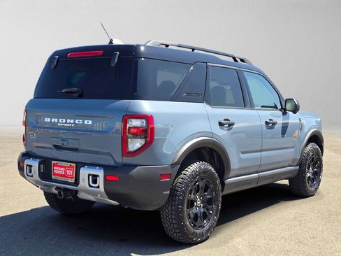 Used 2025 Ford Bronco Sport Badlands w/ Sasquatch Badlands Package AWD/4WD image 2