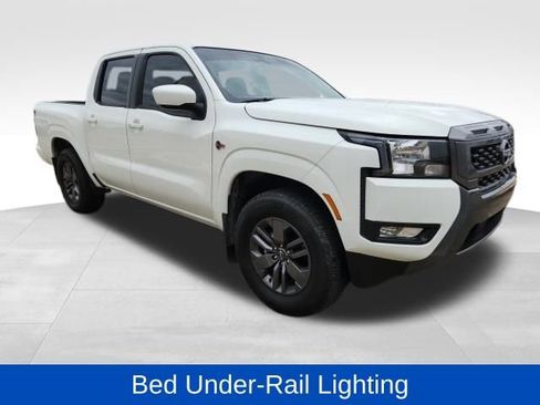 Used 2025 Nissan Frontier SV w/ SV Convenience Package image 10