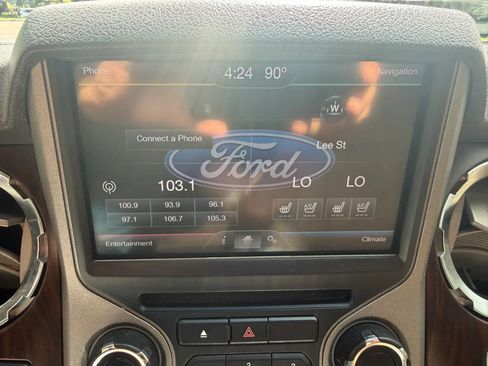 Used 2015 Ford F250 Lariat w/ Lariat Interior Package AWD/4WD image 21