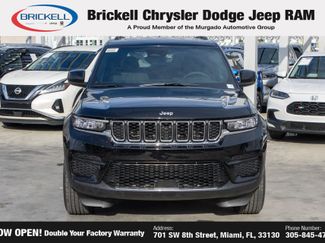 New 2025 Jeep Grand Cherokee Laredo video 2