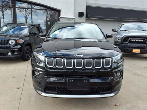 Used 2022 Jeep Compass Limited image 3