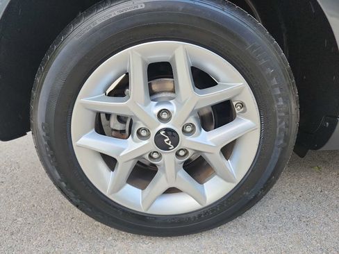 Used 2022 Kia Soul LX w/ Technology Package image 14