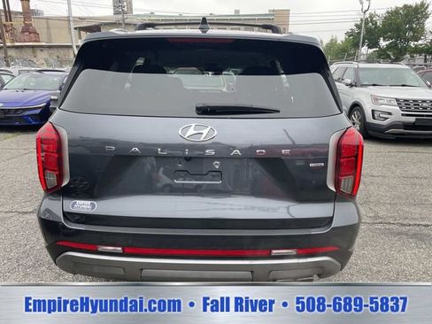 Used 2023 Hyundai Palisade SEL AWD/4WD image 4